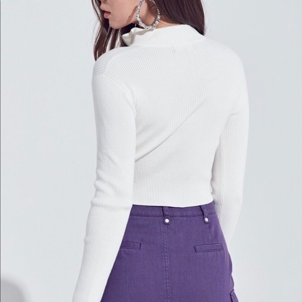 Long Sleeve Zip Front Top - Picture 4 of 6